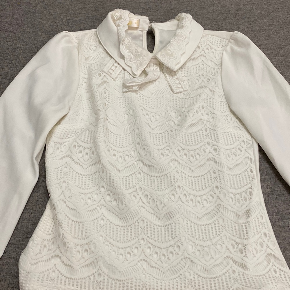Pretty lace TOP